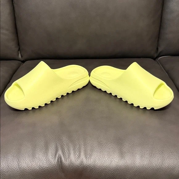 Yeezy Slides in Neon Lime - Picture 4 of 5